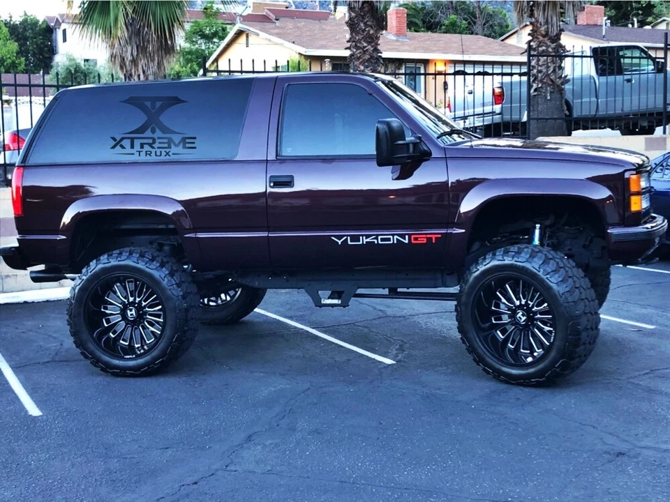 Juego de llamaradas de guardabarros pintables para GMC Yukon 1992-1999 OE negro liso Foto 3 de 4