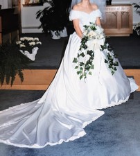 Vintage 1994 Ball Gown Wedding Dress   Professionally Cleaned  Preserved