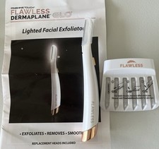 NEW Flawless Dermaplane Glo Lighted Facial Exfoliator