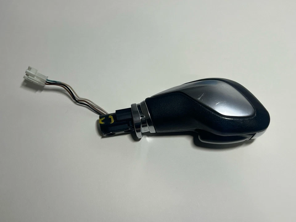 2012 年以上福特福克斯 SelectShift Shift Knob 无线束(二手) — 第 3/4 张图片