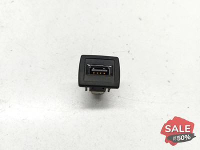 MERCEDES CLS W218 C218 2014 USB BUCHSE PORT ANSCHLUSS A2188200187