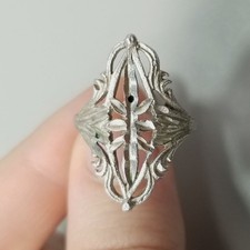Vintage Filigree Cut Out Ring Silver Tone Size 7 Band Etched Design 1 Inch