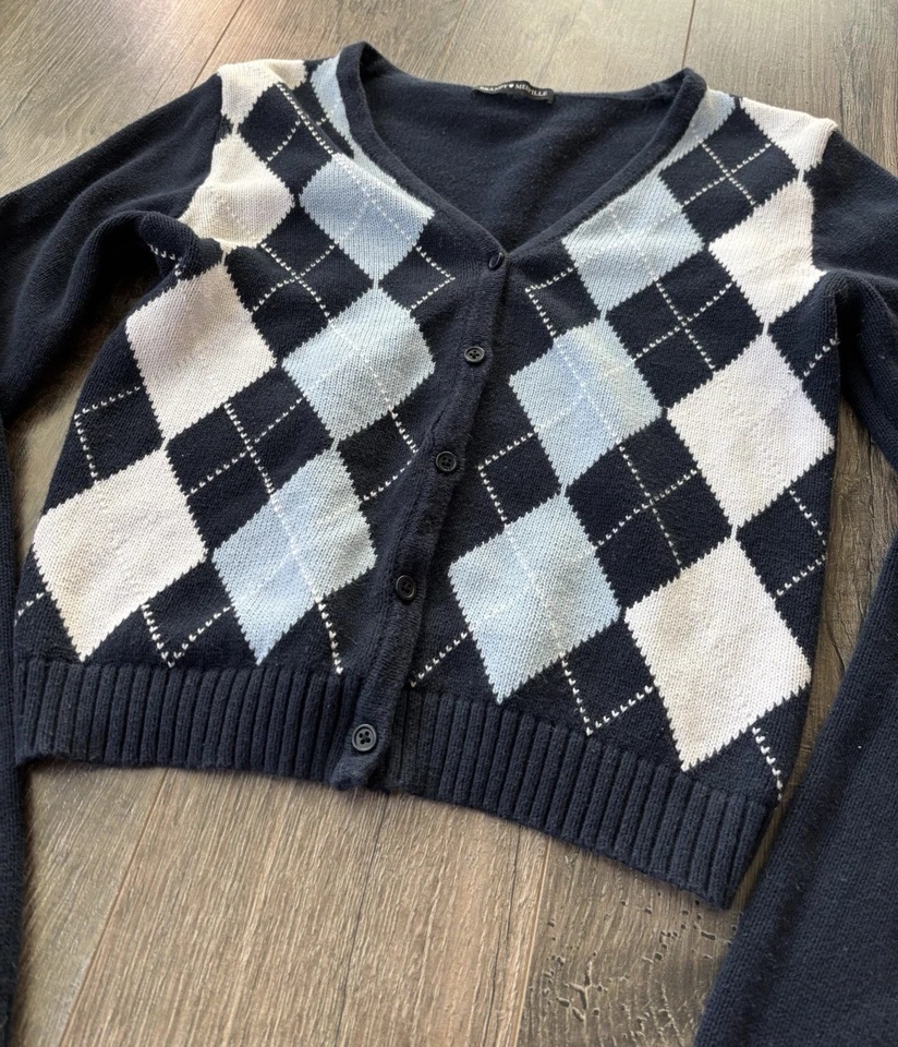 Brandy Melville Cardigan Sweater Women’s XS/S Navy Blue White Argyle Cropped Fit - Image 3 of 4