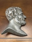 Vintage Cast Aluminum Abraham Lincoln Bust Relief Cast Art Wall Hanging 5.5 Inch — photo 3