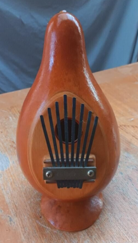Hollow gourd Kalimba thumb drum/piano for exotic instrument collection - Afbeelding 1 van 2