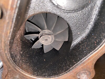 柑羅 Genuine HKS GT2530 Twin Turbochargers With Divorced Down