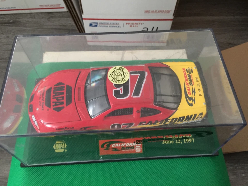 1/24 NASCAR CALIFORNIA 500 NAPA 1997 PONTIAC GRANPRIX IAUGURAL B508 Foto 2 de 4