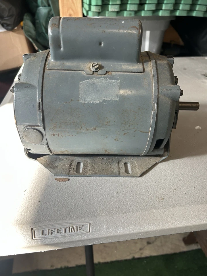Century 1/3 Hp Eletric Motor. Pretty Sure This Is New Old Stock.  - Image 2 of 4