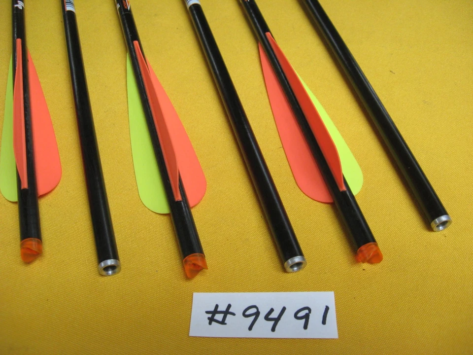 Horton Crossbow 6 Carbon Strike MX 20" Arrows w/ Moon Nocks - Image 2 of 2