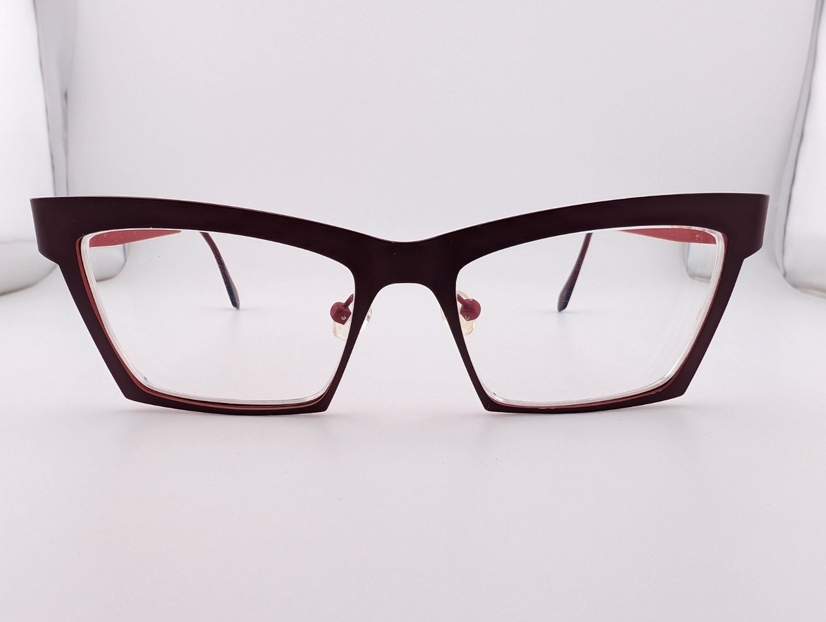 ROGER EYE DESIGN DEMI 51◻︎18 COL. 1 EYEGLASS FRAMES DUTCH DESIGN Bold, modern, and unmistakably full of character. Roger Eye  main image 4