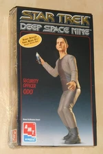 Star Trek Deep Space Nine Security Officer Odo Model Kit 8761 AMT ERTL 12" NIB