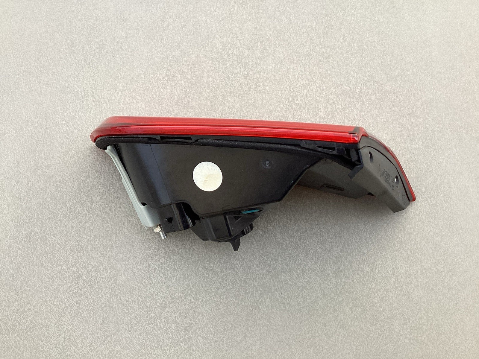 2014-2020 Maserati Ghibli RH Passenger Inner Tail Light OEM *