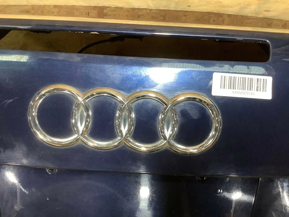 Audi A4 Quattro 2005 convertible tapa trasera maletero puerta levadiza con emblema OEM+ Foto 3 de 4