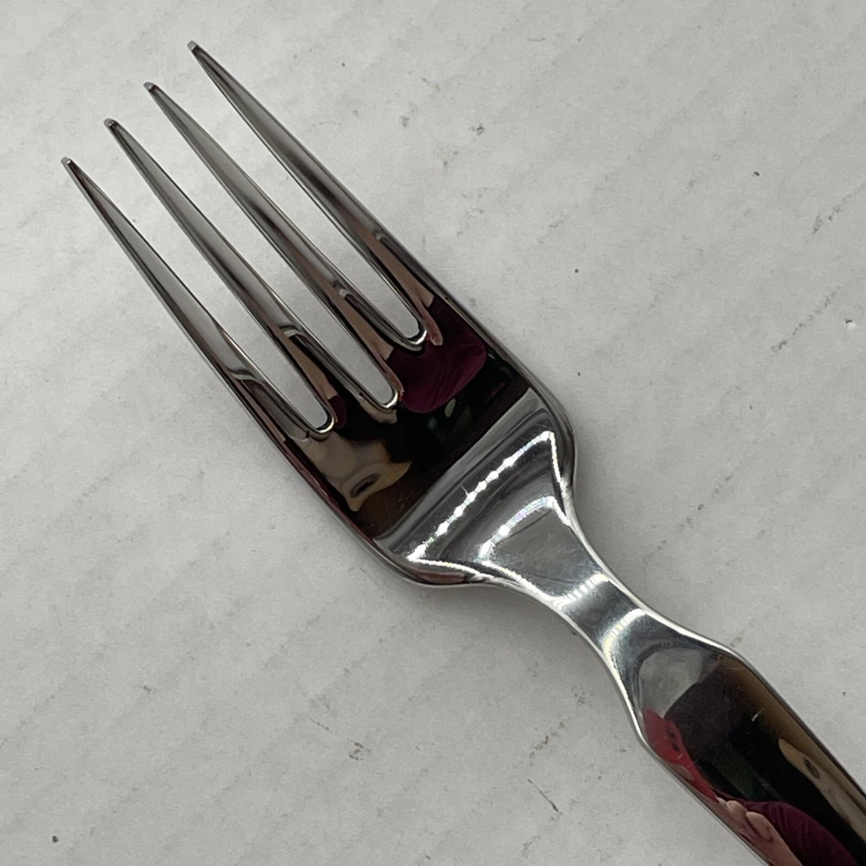 Oneida Silver Mod Pattern Dinner Fork 7.5" Stainless, Glossy, Community, USA - Image 3 of 4