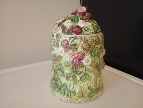 A Western House Gifts The Village Collectables Biscuit Barrel By Anne Rowe - Picture 17 of 17