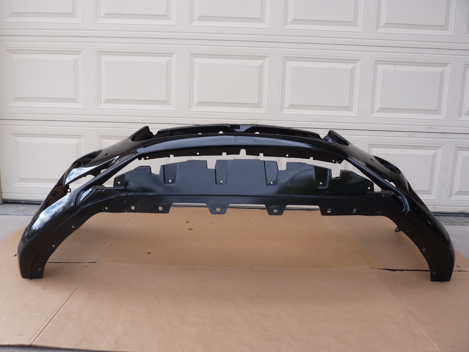 17-23 Maserati Levante Gransport GTS OEM Front Bumper Cover Skin OEM Black Facia