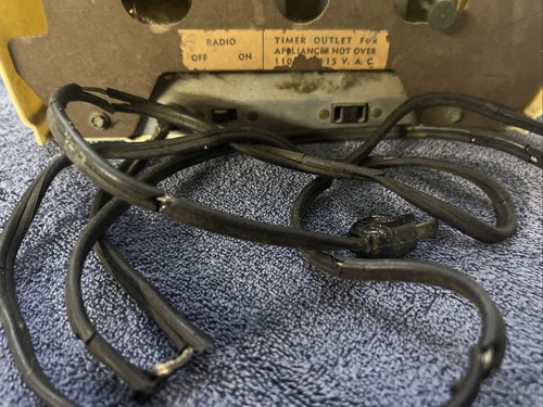 Radio sveglia a valvole General Electric modello 516F vintage anni 50 ricambi radio - Foto 11 di 13