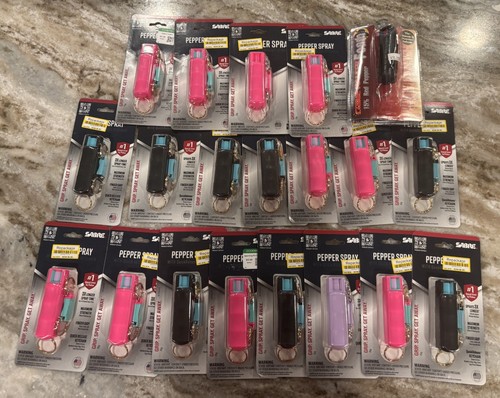 LOT OF 20 SABRE PEPPER SPRAYS WITH QUICK RELEASE KEY CHAIN