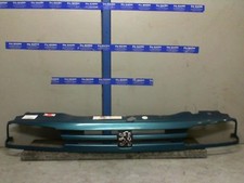 Calandre Peugeot 806
