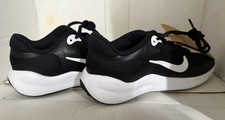 Boys Nike Revolution 7 GS Size Youth 4Y Black White Running Shoe  New W Tags