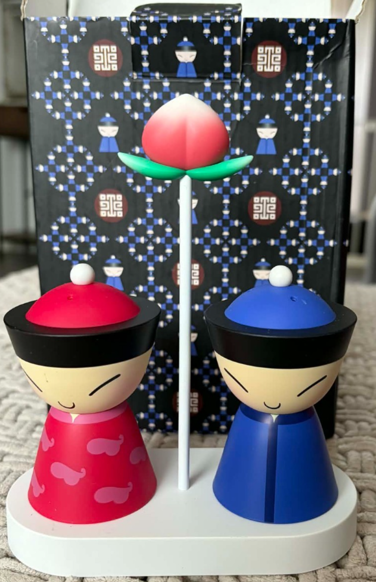 A Di Alessi Mr & Mrs Chin Salt & Pepper Shakers National Palace Museum Taiwan