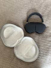 AirPods Max 1st Generation Black Lightning Cable with Case