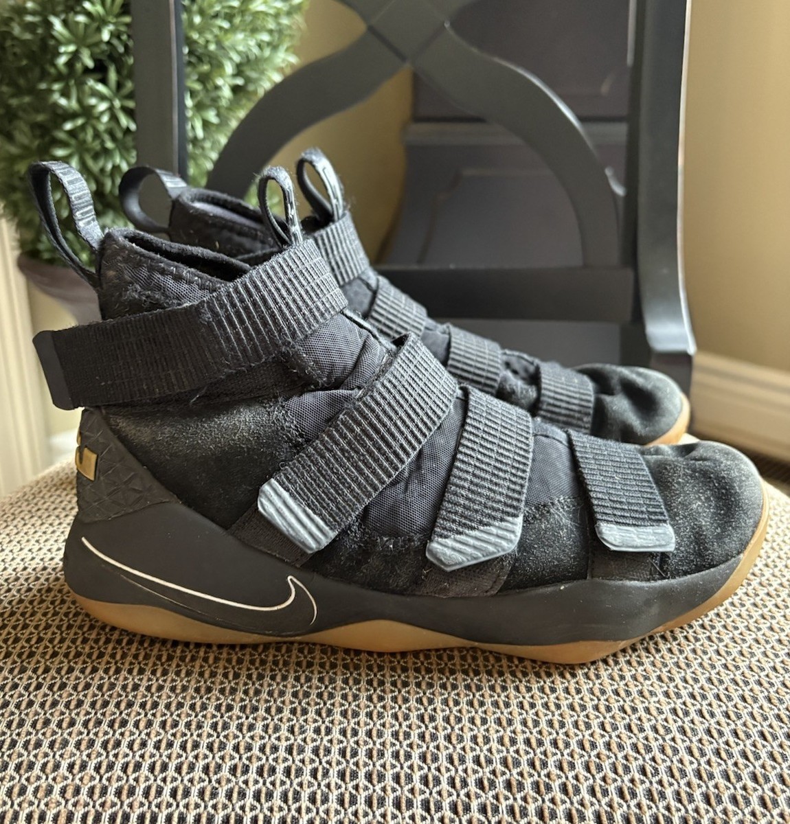 lebron 11 soldier black and white