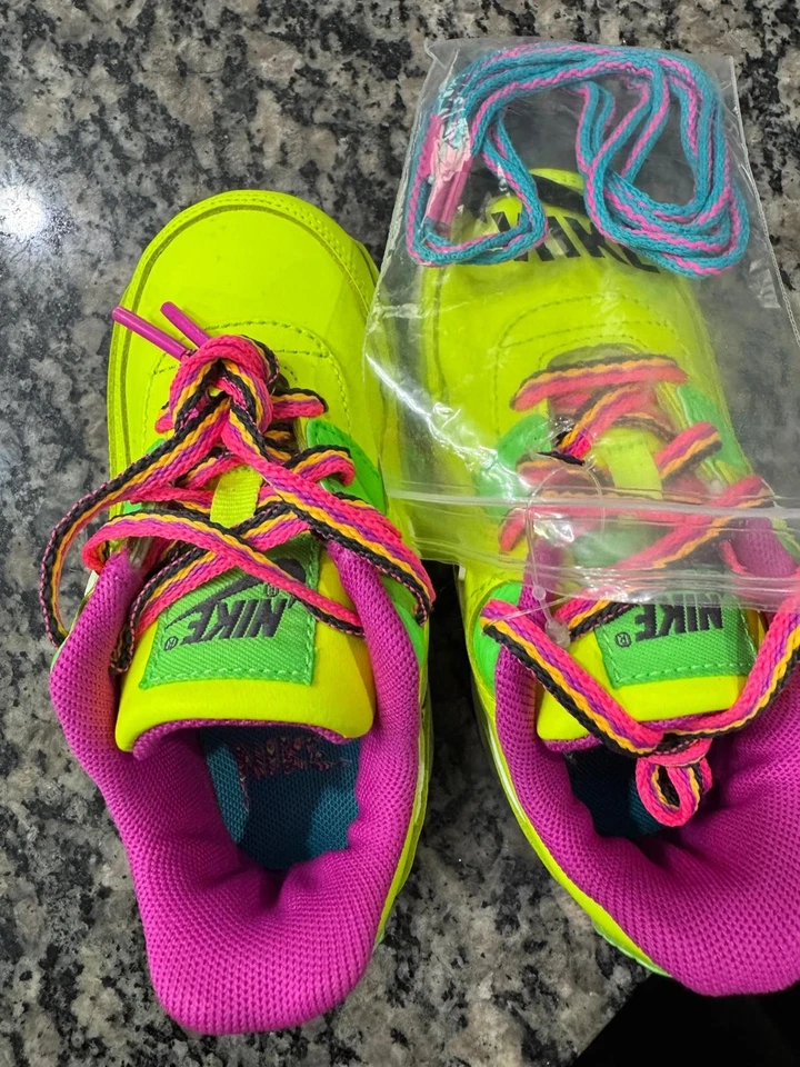 Nike Air Max 90 Cuero TD 'Volt Fire Pink' (CW5798-700) Zapatos para niños pequeños. Talla 7 Foto 4 de 4