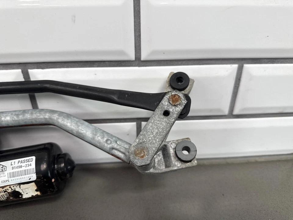 Pontiac GTO 2004-2006 limpiaparabrisas transmisión acoplamiento y motor Foto 4 de 4