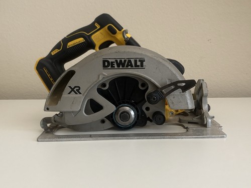 DEWALT DCS574B 20V MAX XR 7-1/4” Brushless Circular