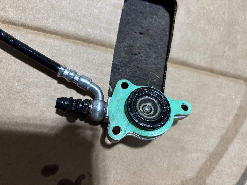 Conjunto completo de cilindro maestro esclavo embrague OEM KTM 79232061044 79202030044 Foto 4 de 4