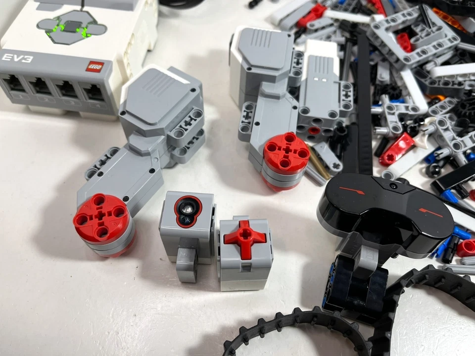 Lego Mindstorms EV3 31313 Technic Build robots Educational, Lot A - Image 2 of 4