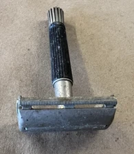 GILLETTE SUPER SPEED SAFETY RAZOR 1940'S TWIST TO OPEN