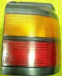 VW PASSAT B3/B4  Original Rücklicht hinten rechts 333945257 Signalvision