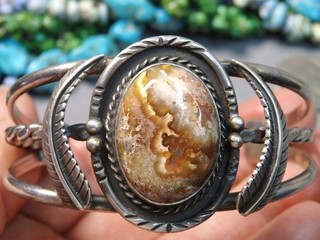 NAVAJO Sgnd Az. PETRIFIED WOOD Sterling Silver SQUASH BLOSSOM 34g Cuff Bracelet
