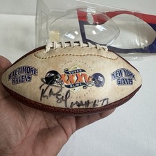 Super Bowl XXXV Mini Football Washington Huskies Reggie Davis 84 Signed Auto PSA