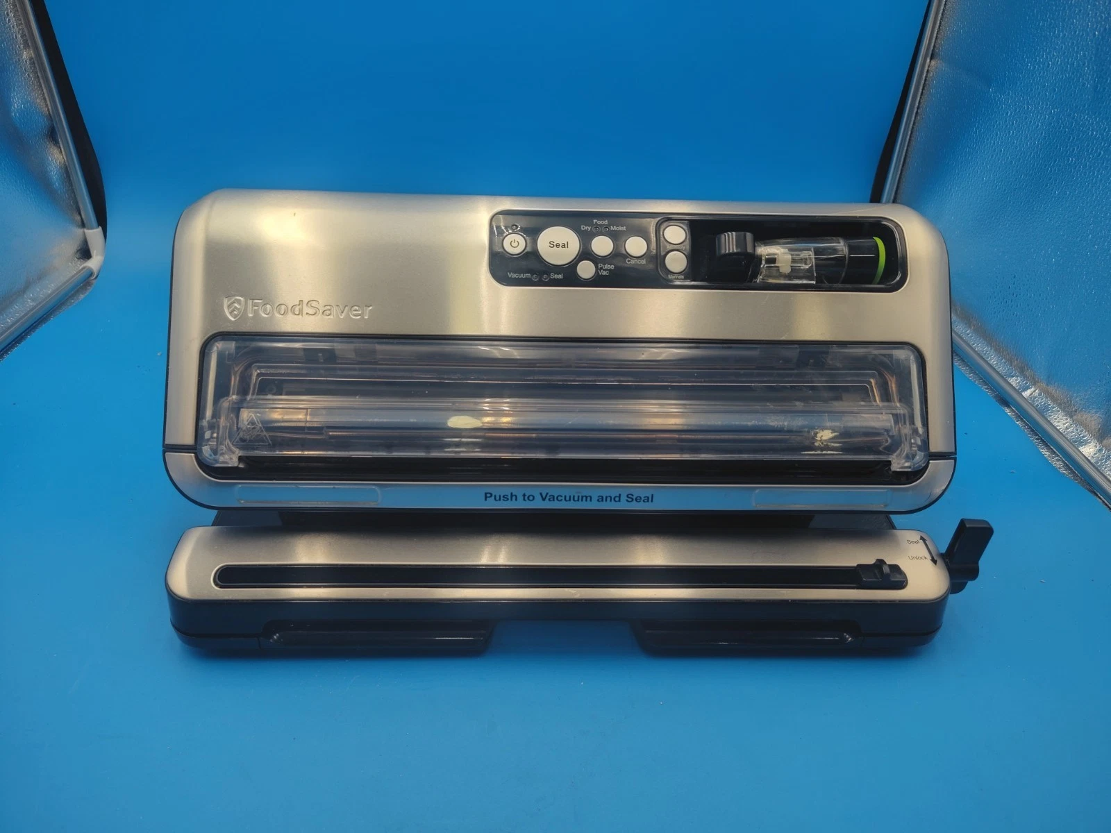 FoodSaver FM5460 Series 2-in-1 Vacuum Sealing System Food Preservation
