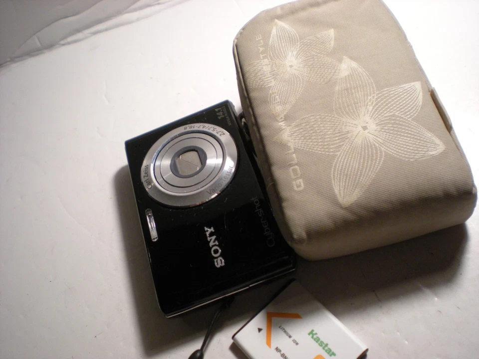 Sony CyberShot DSC-W330 14.1MP 4x Optical zoom Digital Camera Black - Image 4 of 4