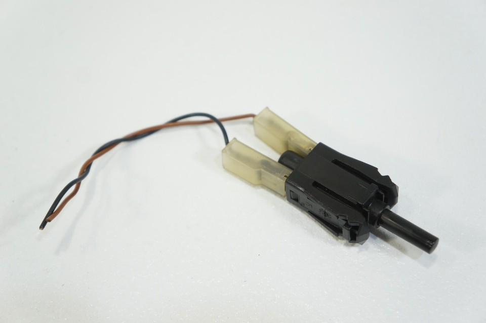 Mercedes e550 c250 ml320 c350 e350 e400 glk350 parking brake switch