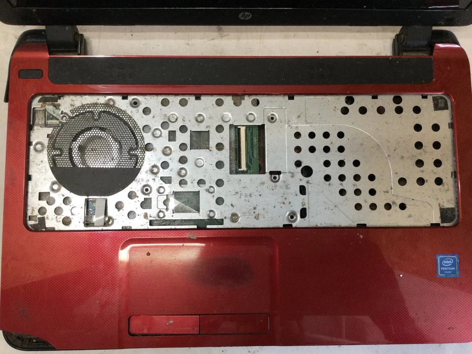 HP Pavilion 15-F211WM - INTEL PENTIUM - 4GB RAM - FOR PARTS -READ DESCRIPTION-BB - Image 4 of 4