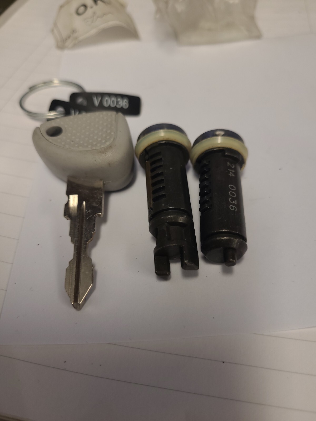 Genuine IVECO Stralis Cylinder Lock Set 2992664 for sale online | eBay