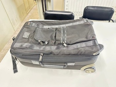 Tumi Alpha Bravo Expandable Carry-On 2-Wheel Cabin Luggage Good Condition