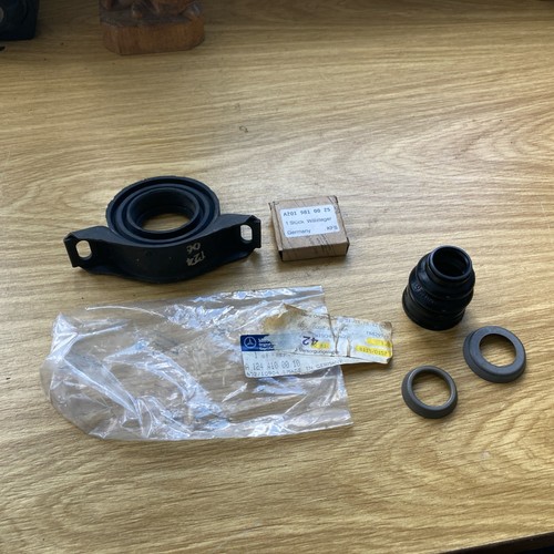 Rubber bearing middle bearing drive shaft Mercedes W124 1244100181bA2019810025 rolling position