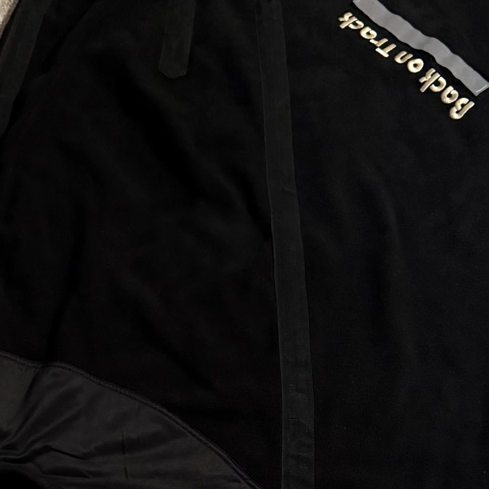 Sábana de ejercicio de lana Back On Track en negro, tamaño caballo (78”) Foto 3 de 4