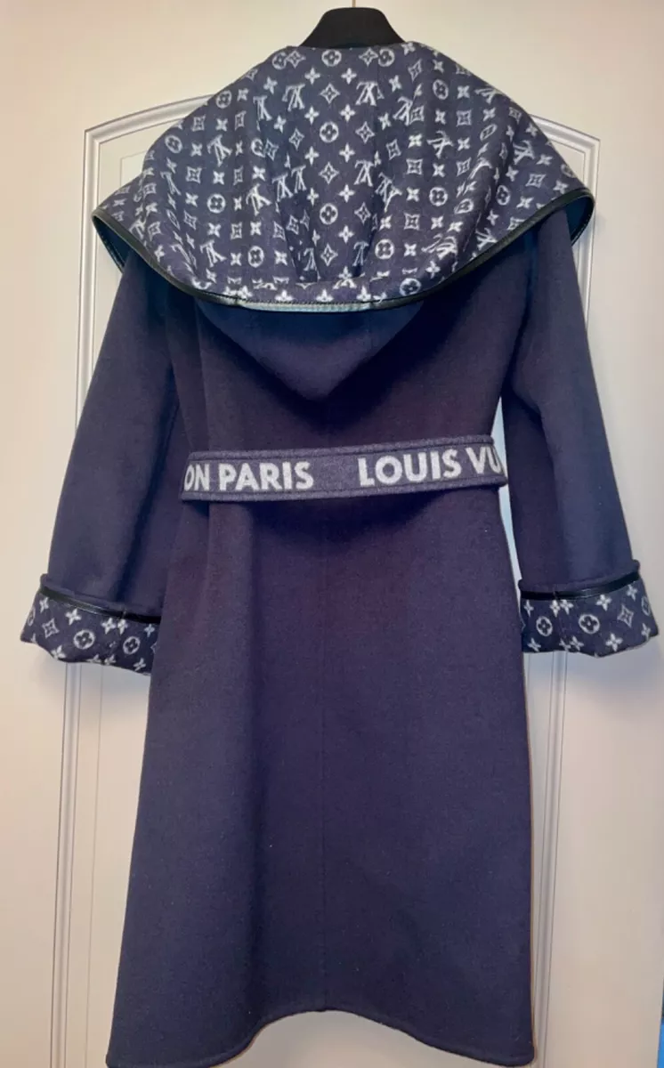 Louis Vuitton SIGNATURE DOUBLE FACE HOODED WRAP COAT