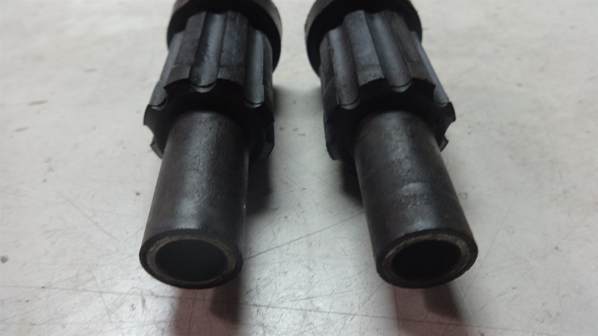2013 Kawasaki ZX1000H Ninja ZX10 KM160-2B. Engine motor mounts