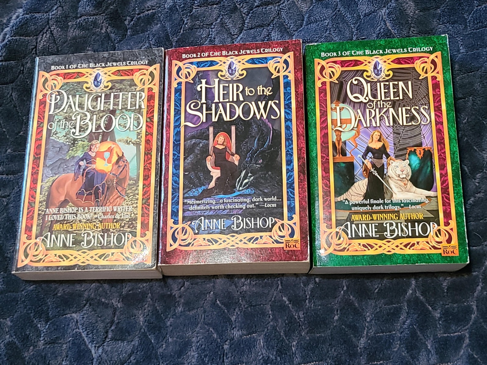 The Black Jewels Trilogy:Daughter of the Blood/Heir to the Shadows