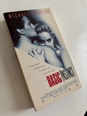 Basic Instinct VHS 1992 Cult Classic Sharon Stone Michael Douglas