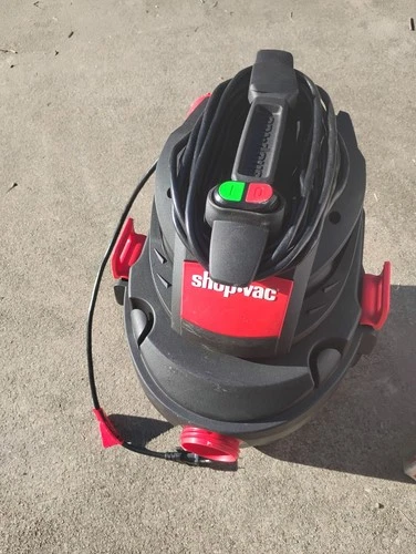 Shop-Vac 4-Gallon 6 HP Corded Wet/Dry Shop Vacuum with Accessories Included