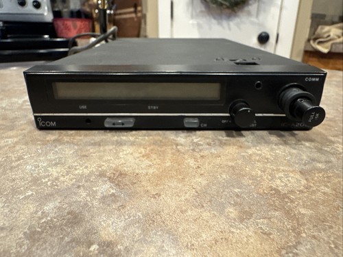 ICOM IC-A200 VHF transceiver w/ Loose Knob